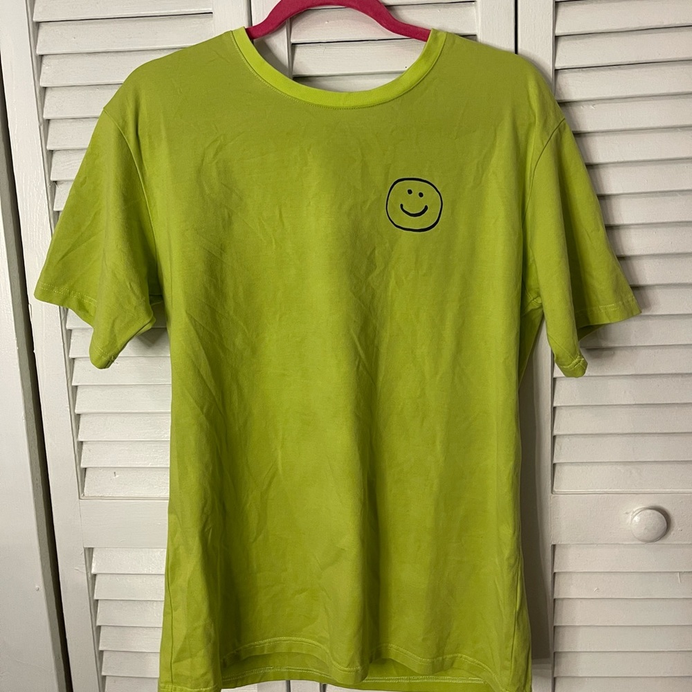 Neon green t shirt.